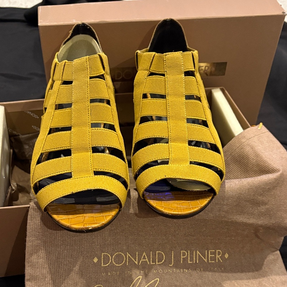 Donald J Pliner golden yellow Cage Sandals - Picture 8 of 16